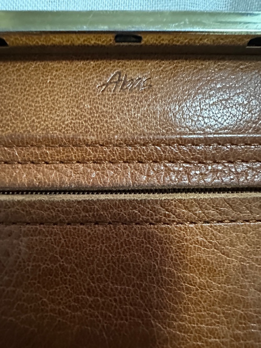 Abas Brown Croc-Embossed Leather Clutch Wallet with Gold Hardware Y2K - Picture 11 of 13